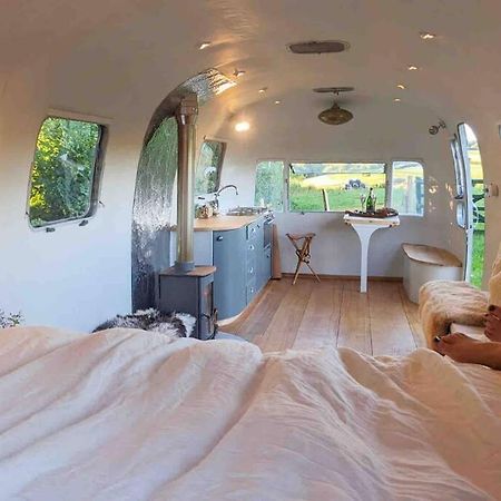 Airstream, Vintage American Caravan & Hottub 에쉬버튼 외부 사진